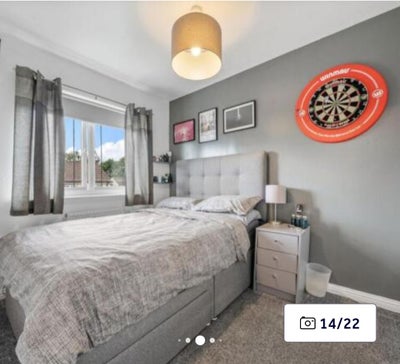 Bright Double room close to city centre and shops Main Photo