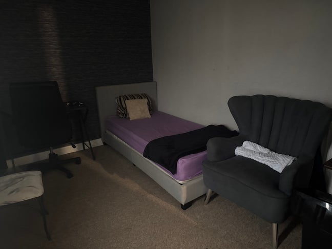Room for rent  Main Photo