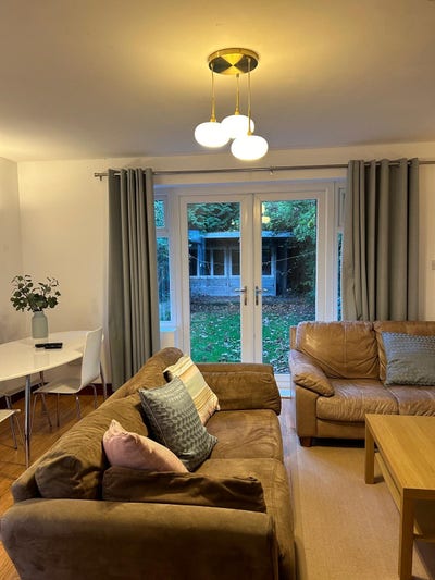 Large Bedrooms Available in House Share Main Photo