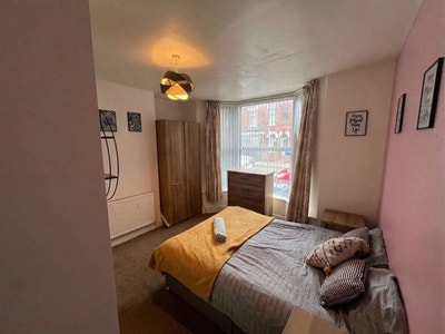 🏡 Furnished Double En-Suite Room to Rent in Hul Main Photo