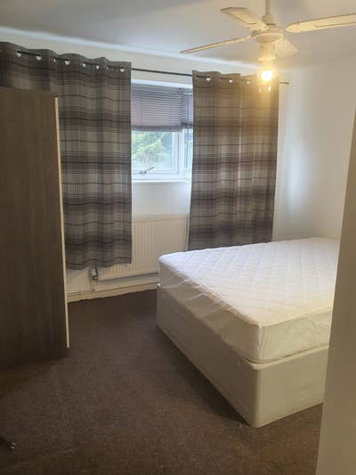 En suite Double room -  Peartree Bridge  Main Photo