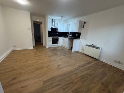 Delightful & Cozy 1-Bedroom Flat  Main Photo