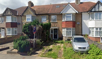 Studio with Private Bathroom – Dickens Avenue, UB8 Main Photo