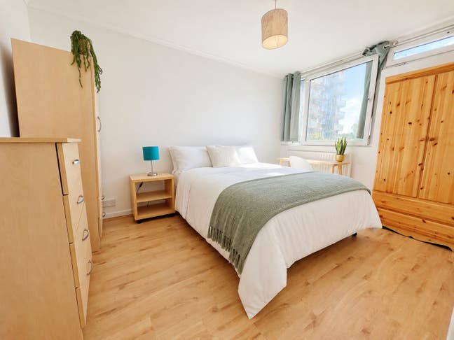Furnished Double Room Near Aldgate East Main Photo