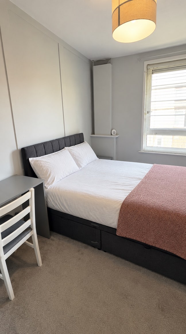 Furnished Double Room - Canary Wharf Main Photo