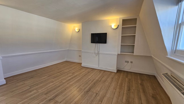 Flat 10, 26 Newmarket Road, Cambridge Main Photo