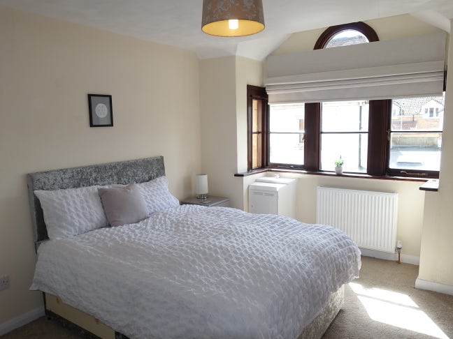Double Bedroom in Wincanton Town Centre Main Photo