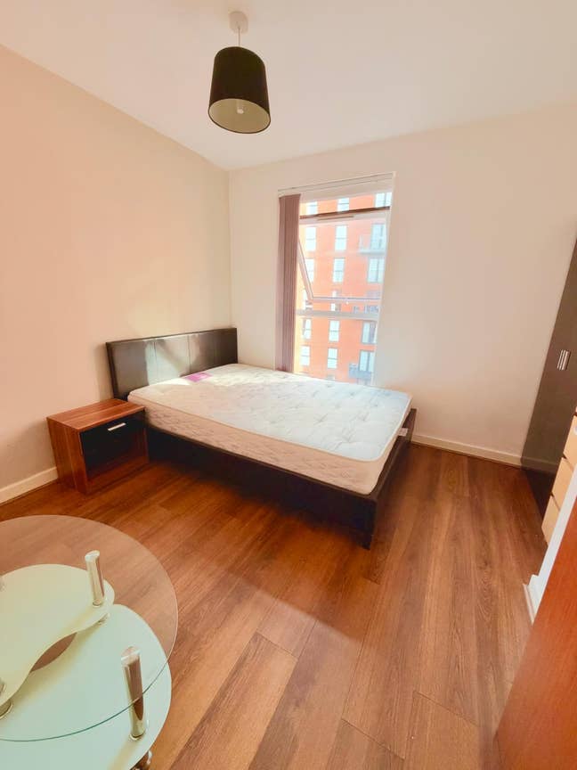 Luxurious Double Room in a Cozy Apt in Town Center Main Photo