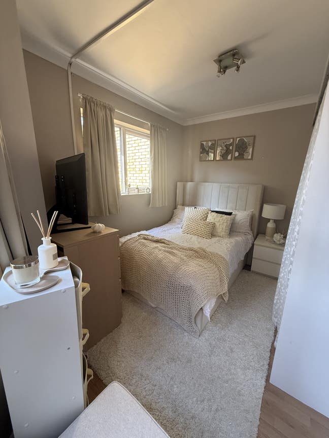 Sunny Double Room in Hammersmith Main Photo