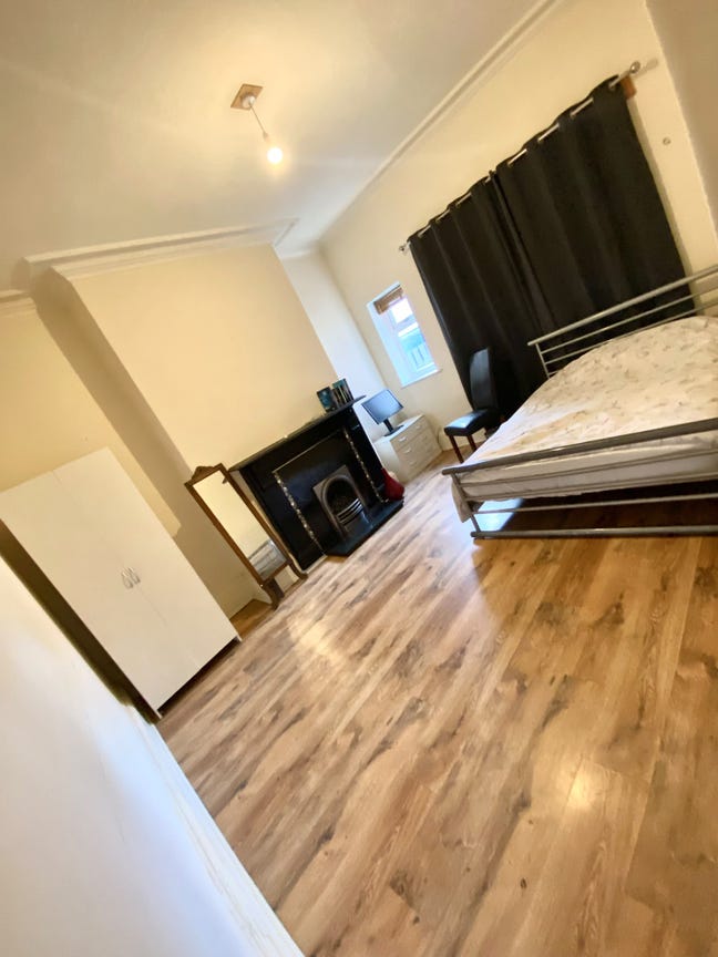 Large Double room near northern general hospital  Main Photo