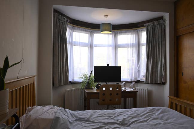 New Housemate Wanted — Bright Room in Holloway Main Photo