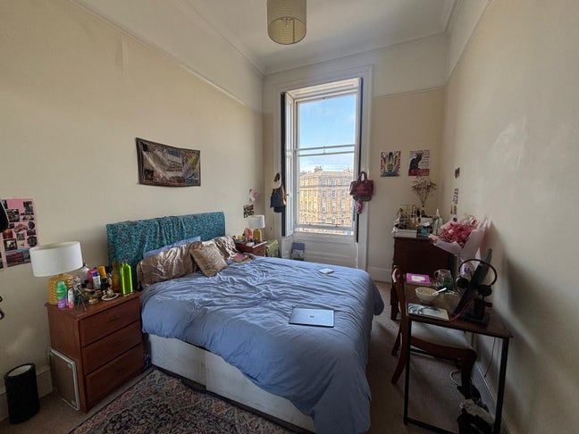 Looking for Female Roommate in West End, Edinburgh Main Photo