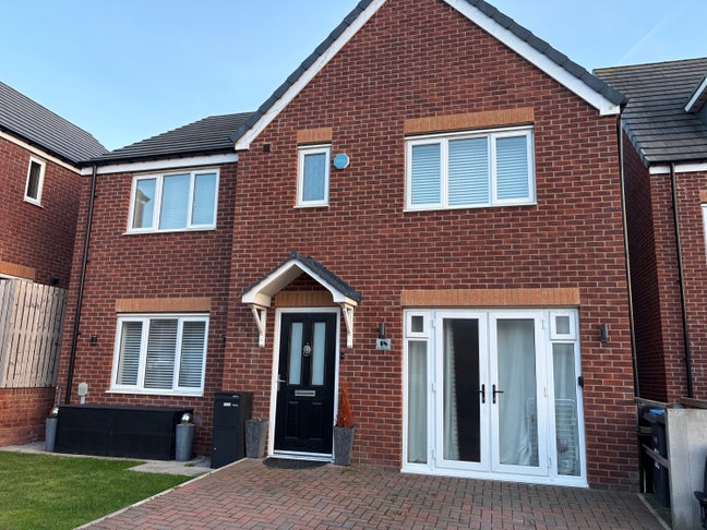 Durham 5 bed house Main Photo