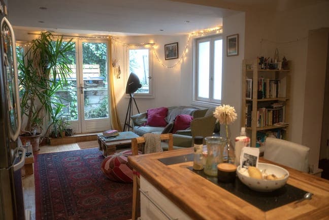 Large double en-suite in Dalston! Main Photo