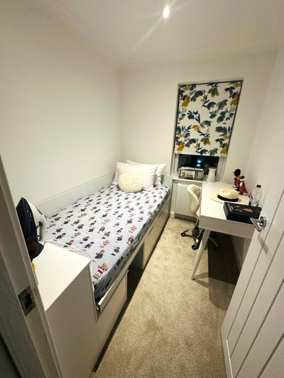 Small Single Room in Cozy House  Main Photo
