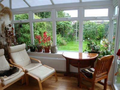 1 double bedroom available in spacious house  Main Photo