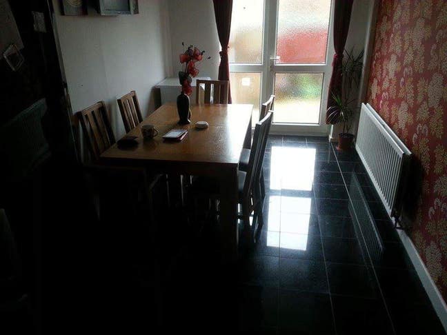 Room for Rent Available   Main Photo