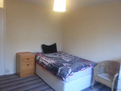 Large Double Room Main Photo