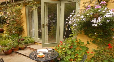 Self-contained annexe close to town centre Main Photo