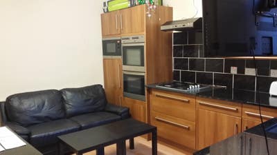 *Nice double room with private bathroom in Cv1* Main Photo