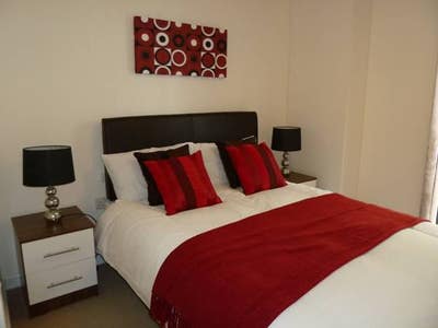 Brand New Old Town Professional House Share Main Photo