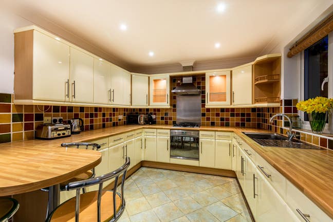Dble Ensuite  I Friendly I Clean and Tidy House Main Photo