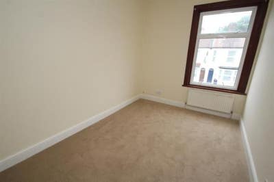 Double Rooms to Rent In Croydon (CR0) West East Main Photo
