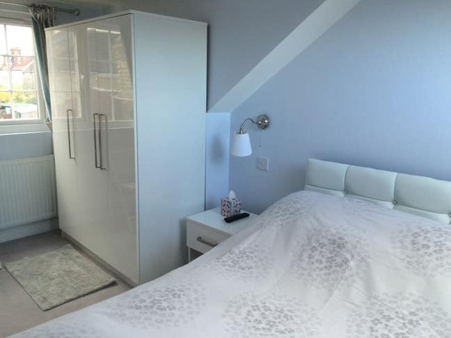 Luxury  large room with own bathroom 4 nights only Main Photo