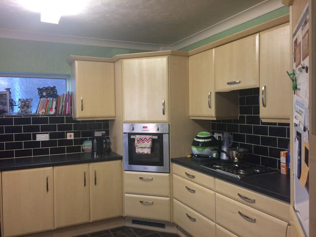 Winton room available close to high street Main Photo