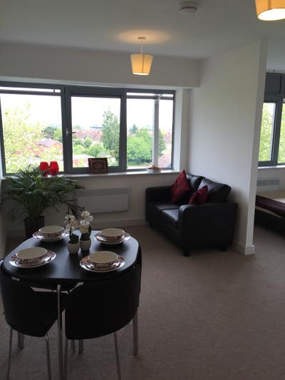 1 Bed Studio Apartment - Cowley Main Photo
