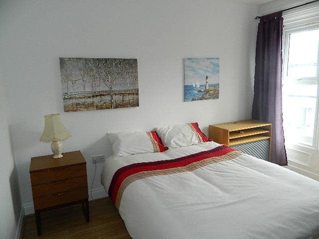 This property is in a popular area of whitley bay Main Photo