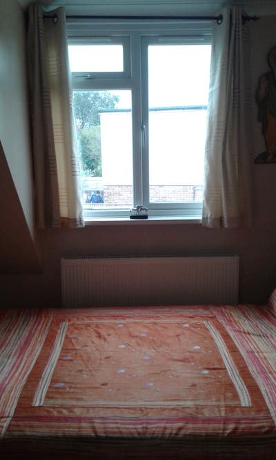Double room in Slough available immediately Main Photo