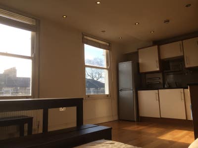  1 Bedroom Flat - All Bills Incl  Main Photo