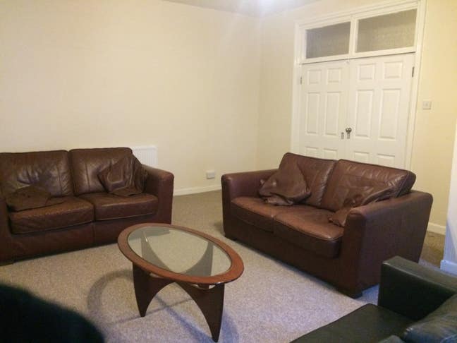 Large Double Room-All Bills Included-£495 Main Photo