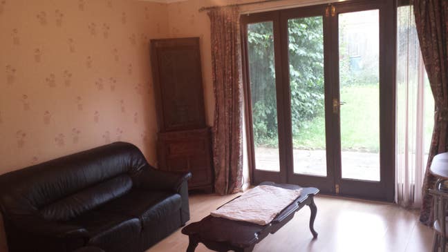 Double bed-sitting room &pound;540 Free WiFi & No Bills Main Photo