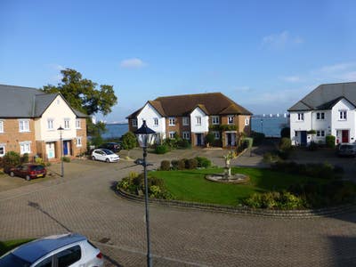 House near sea in Hythe Main Photo