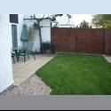 Lovely  large room in quiet detached house Main Photo