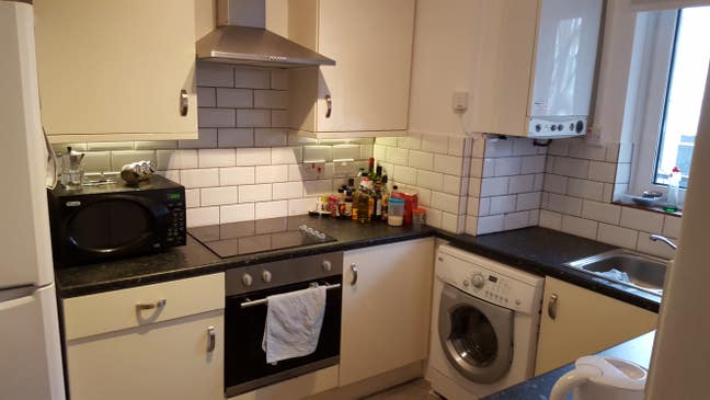 Cozy Single Rm with Funky Loft Style Bed N19 Main Photo