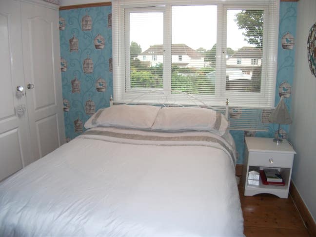 Lovely Double Room in Modern House Main Photo
