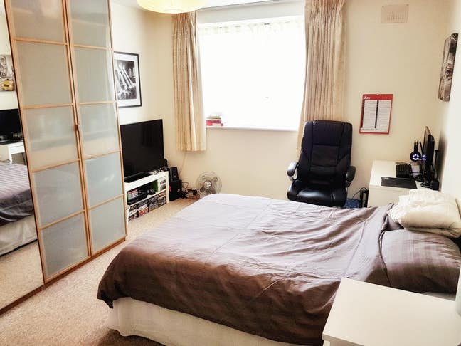 Great Large Double Room in NW11 Main Photo