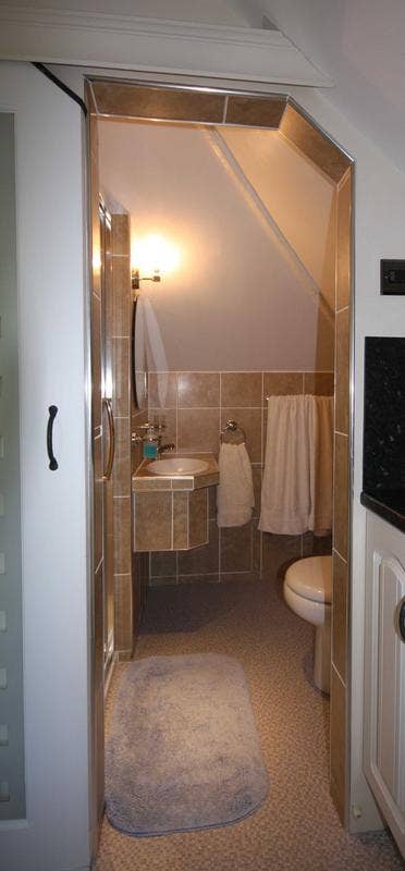 First floor self contained apartment Main Photo