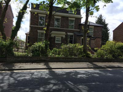 Rare availability - Professional house share Main Photo