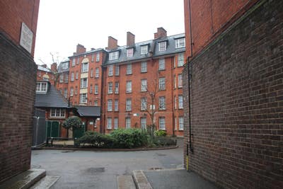 Zone 1 Central London. Entire  Flat for Rent Main Photo