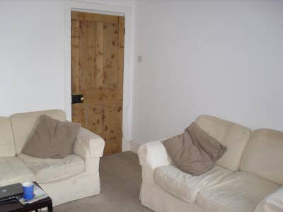 Central Guildford Double Room Available Main Photo