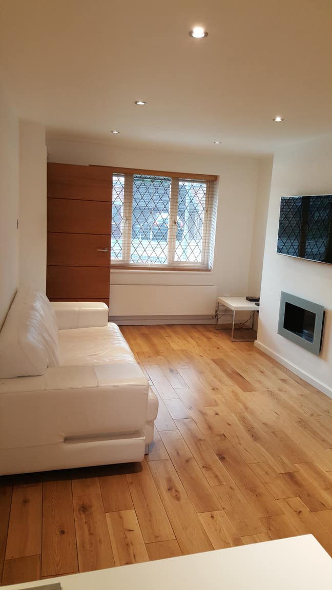 Double room with parking in New Islington Main Photo