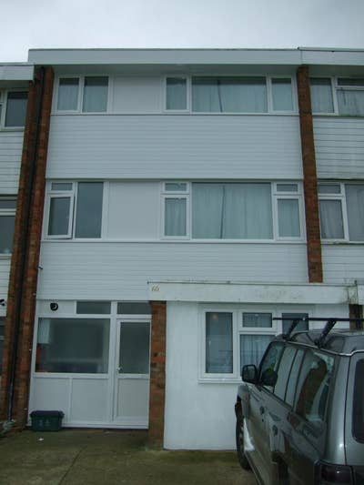 Room Available - Wood Close (Near Asda) Main Photo
