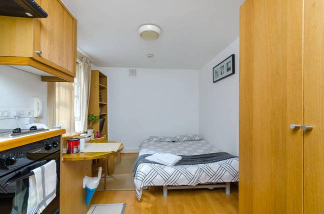 Furnished studio flat in West Kensington, Zone 2 Main Photo