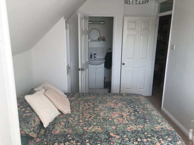 Double Room Avalable in Pill with en- suite Main Photo