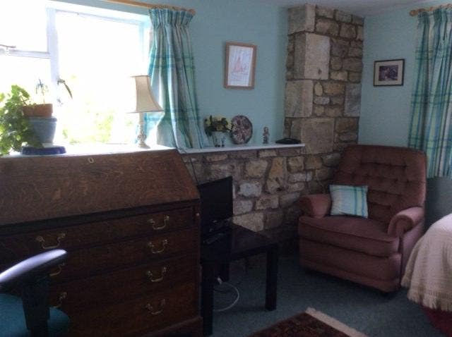 Annex available in cottage - own front door Main Photo