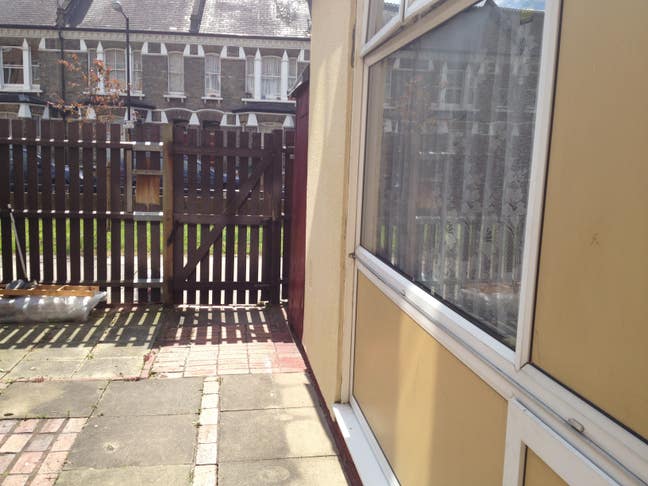 SE17 clean/quiet/spacious double room for Single Main Photo